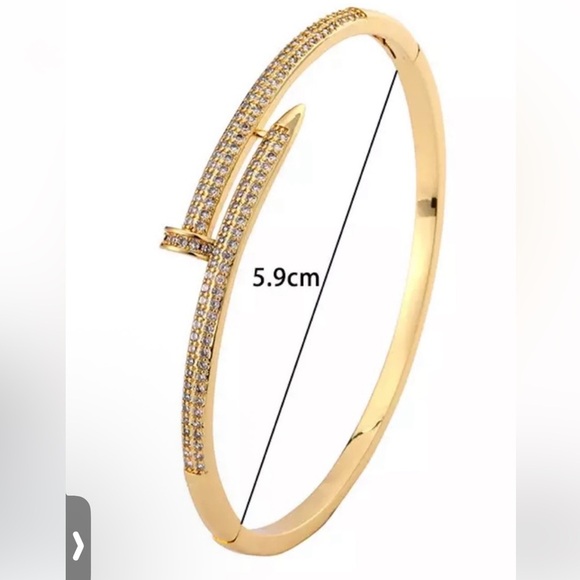 18K gold plated vintage cream gold-tone Nail fashion bracelet - Picture 10 of 12